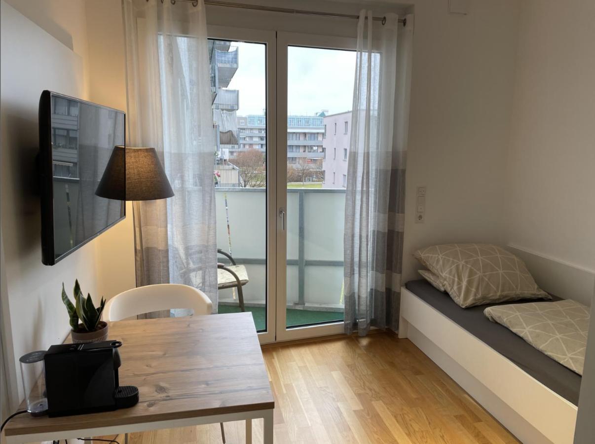 Muenchen-Riem My Room Apartment An Der Messe Kültér fotó